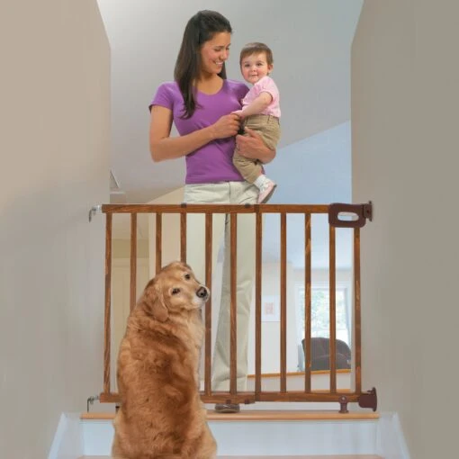 Summer Deluxe Stairway Simple To Secure Wood Dog Gate -Dog Supplies 292173 MAIN. AC SS1800 V1621027778